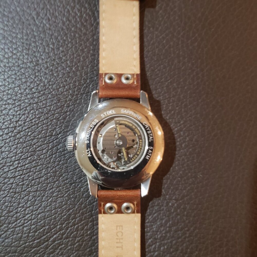 Mens Watch - Picture 3 of 3